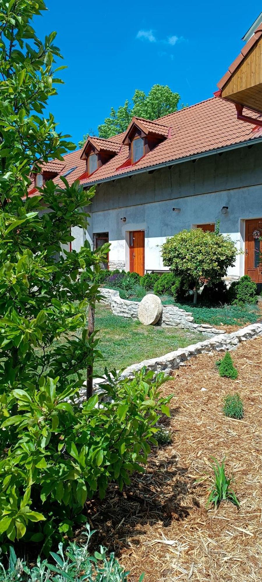 Ubytovani U Tajcu Dolni Berkovice Ngoại thất bức ảnh