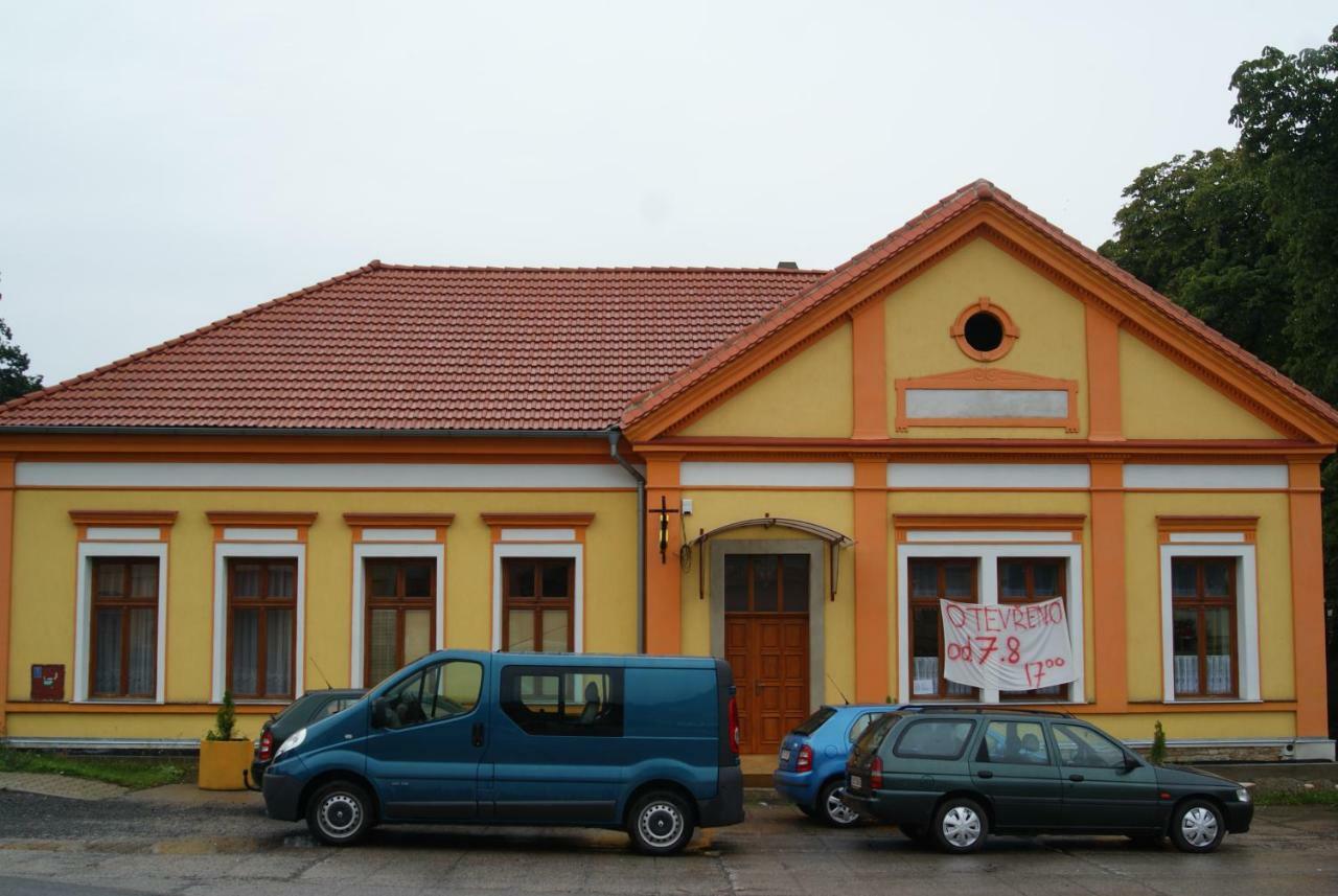 Ubytovani U Tajcu Dolni Berkovice Ngoại thất bức ảnh